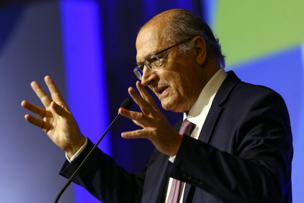 Alckmin diz não ver problema em encontro entre Tarcísio e encarregado de negócios dos EUA