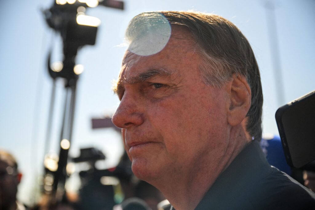 Prisão preventiva é último recurso e exceção, afirmam especialistas sobre aviso de Moraes a Bolsonaro