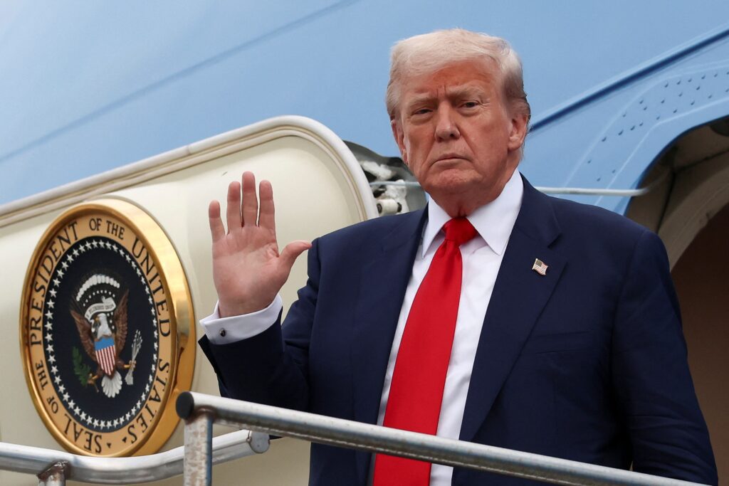 Trump pede a líderes da Tailândia e Camboja fim de conflito e ameaça acordos