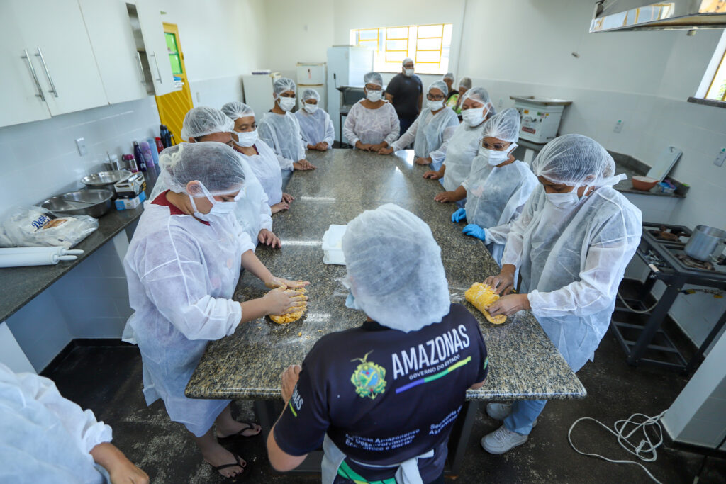 Beneficiárias do Prosamin+ fazem curso de padaria artesanal, como oportunidade para geração de renda