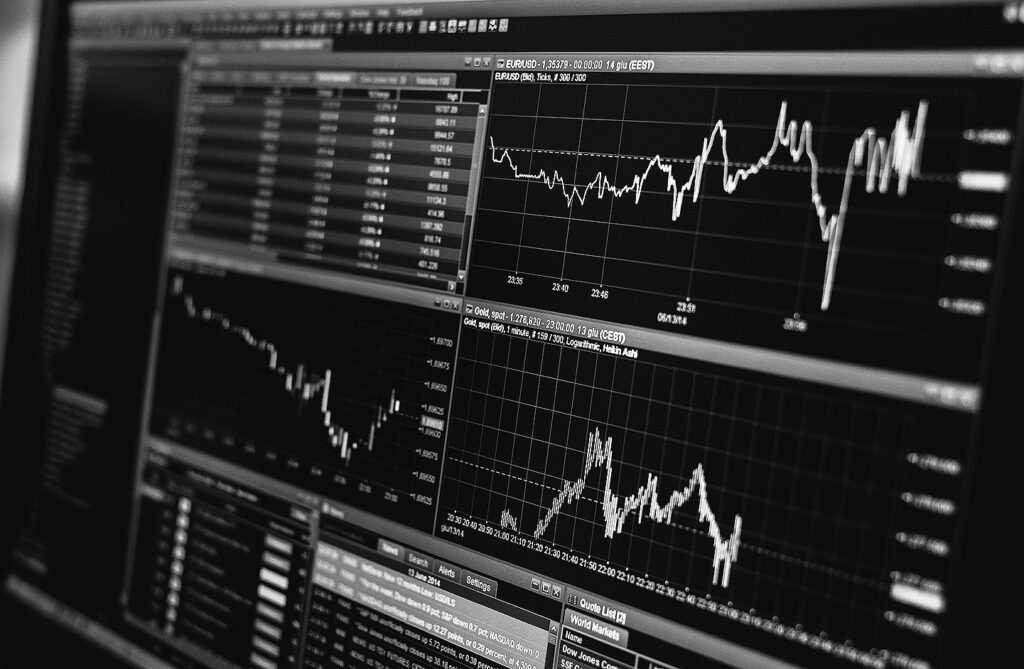 Manhã no mercado: Exterior, noticiário político e precatórios seguem no radar dos investidores