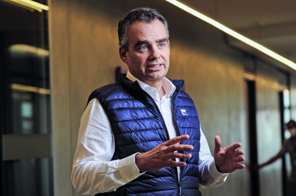 XP Expert: Brasil pode se adaptar a tarifas se diplomacia não resolver, diz Berenguer, do Banco XP