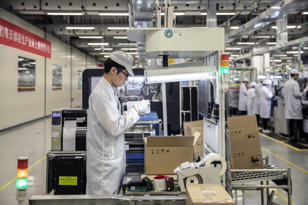 China: PIB avança 5,2% no 2º trimestre em base anual, em linha com previsão