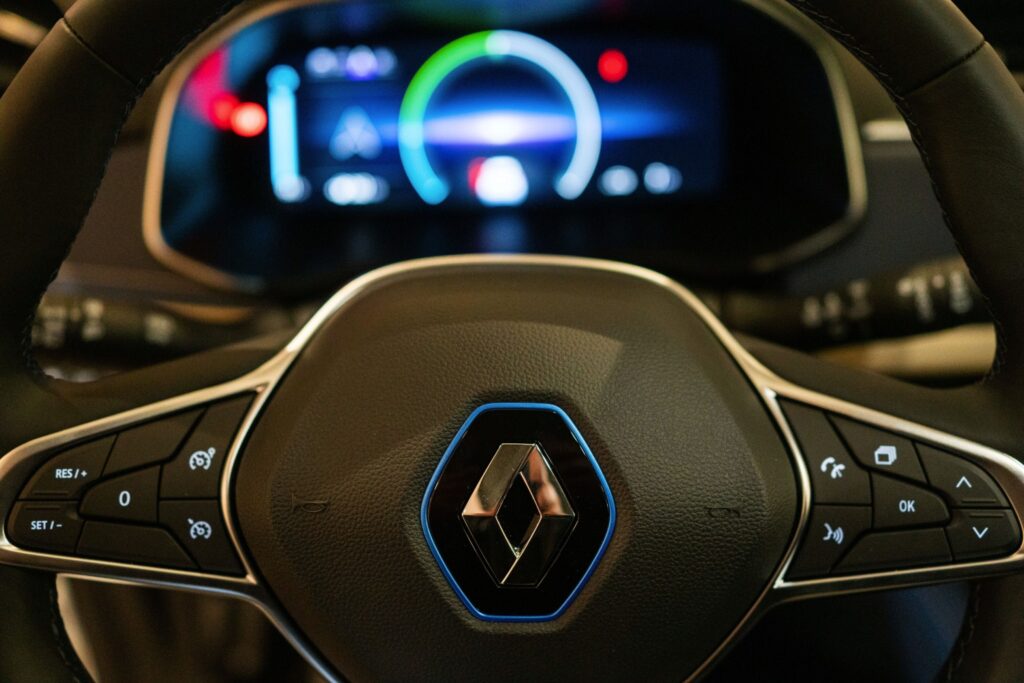 Novo CEO da Renault promete disciplina de gastos para defender margens