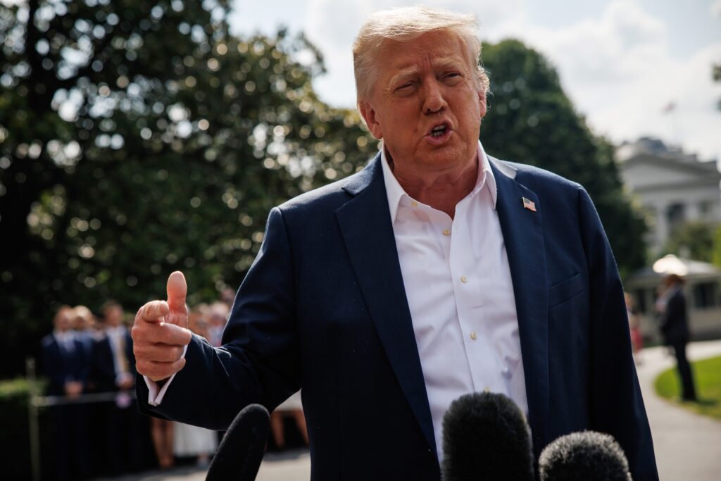 Paciência de Trump com tarifas se esgota enquanto países lutam por acordos comerciais