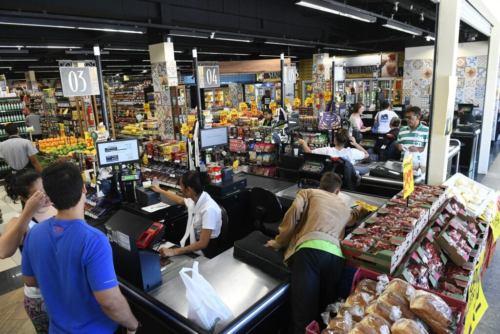IPC-S sobe 0,31% na terceira semana de julho, diz FGV Ibre