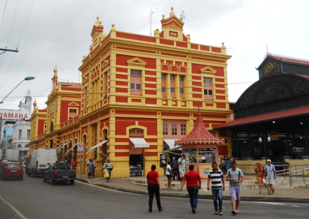 Mercado Adolpho Lisboa completa 142 anos como referência histórica e comercial em Manaus
