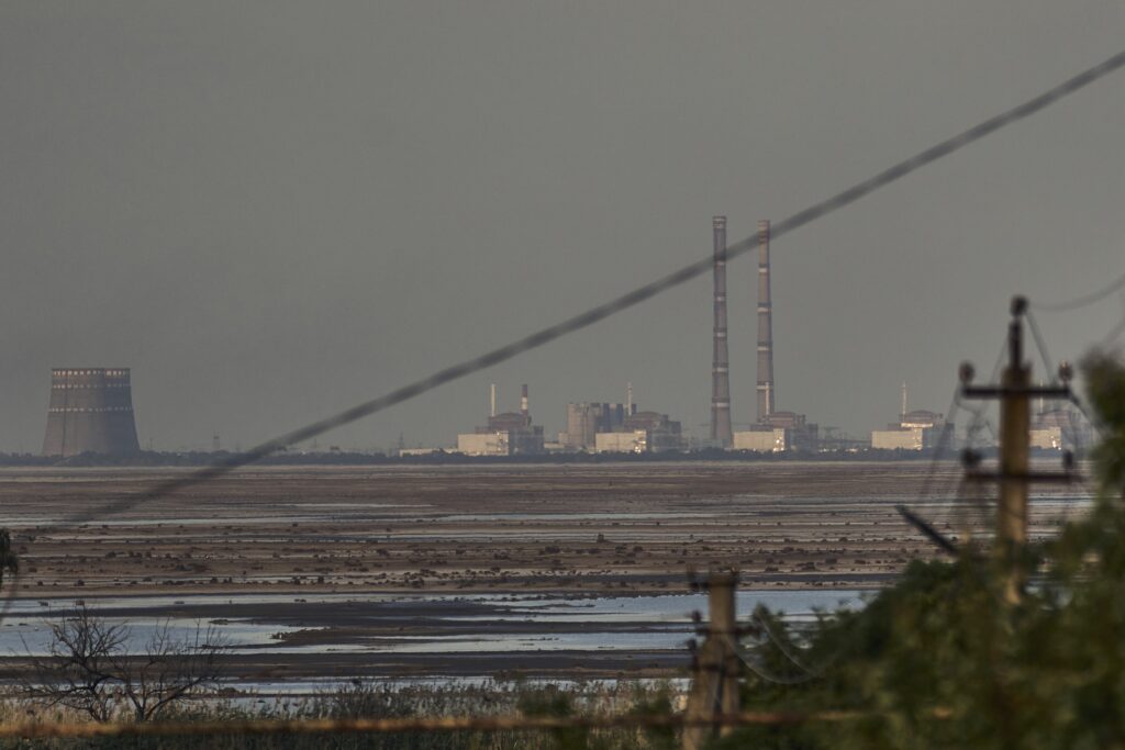 AIEA relata ter ouvido disparos de armas de pequeno porte em usina nuclear ucraniana ocupada pela Rússia