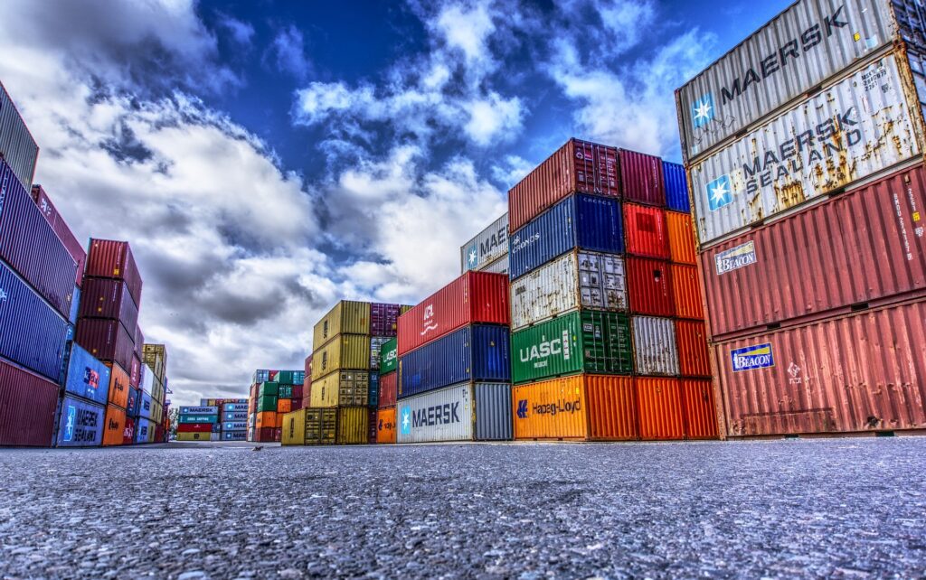 Exportações do Japão caem pelo 2º mês seguido com impacto de tarifas dos EUA