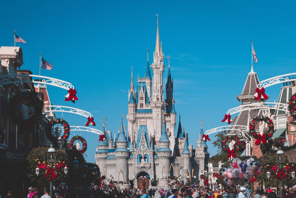 Governo Trump aprova plano de taxa extra de US$ 250 para vistos de turista