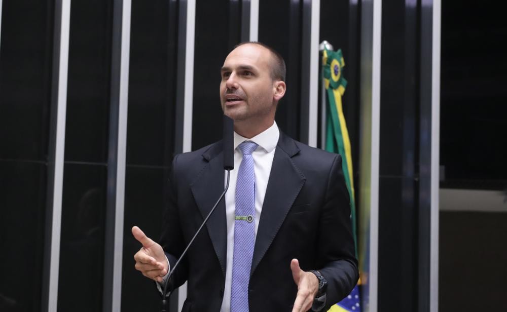 Eduardo Bolsonaro diz ter conversado com Tarcísio após chamá-lo de ‘servil às elites’