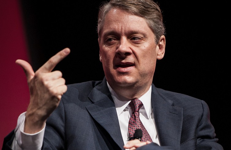 FT: Trump pode enfrentar ‘revolta do mercado’ se ameaçar independência do Fed, diz Pimco