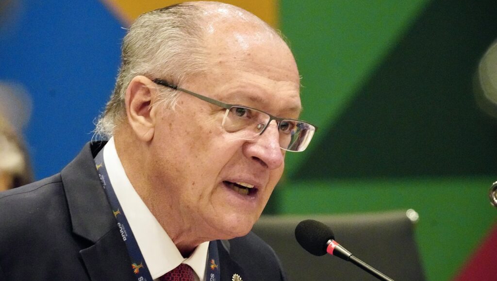 Alckmin diz que governo se empenhará para reverter tarifaço dos EUA e nega pedido de alíquota menor