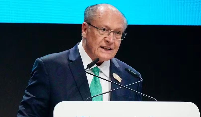 Alckmin diz que decisão de Moraes contra Bolsonaro não deve comprometer a negociação com os EUA