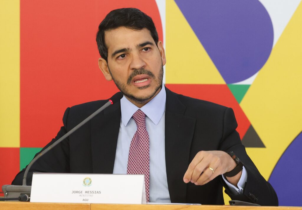 Após audiência de conciliação, AGU reafirma no STF validade de decreto que aumentou IOF