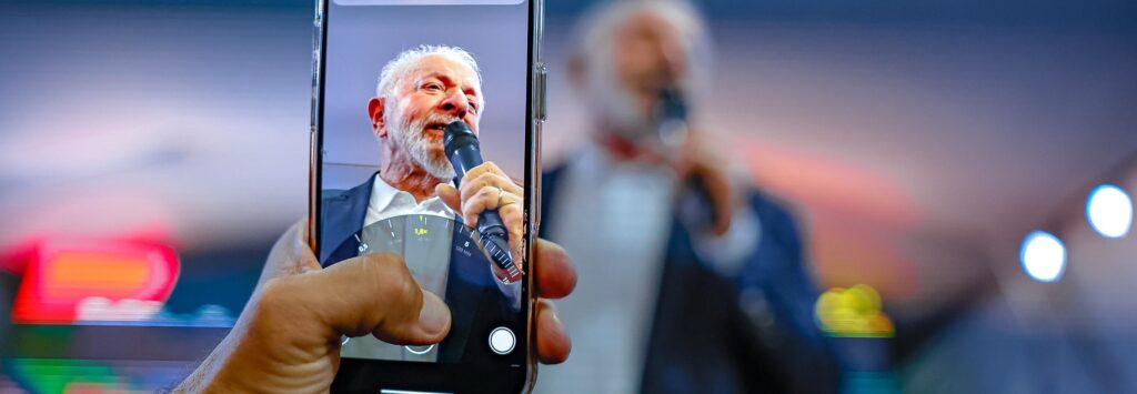 Trump não tem que ficar dando palpite no Pix, diz Lula
