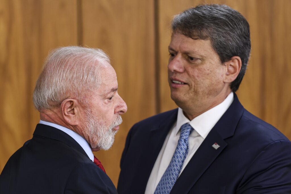 Lula lidera disputa à Presidência no 1º turno e empata com Tarcísio no 2º turno, diz Genial/Quaest