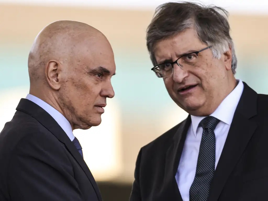 PGR pede a Moraes que coronel assessor de Bolsonaro continue preso