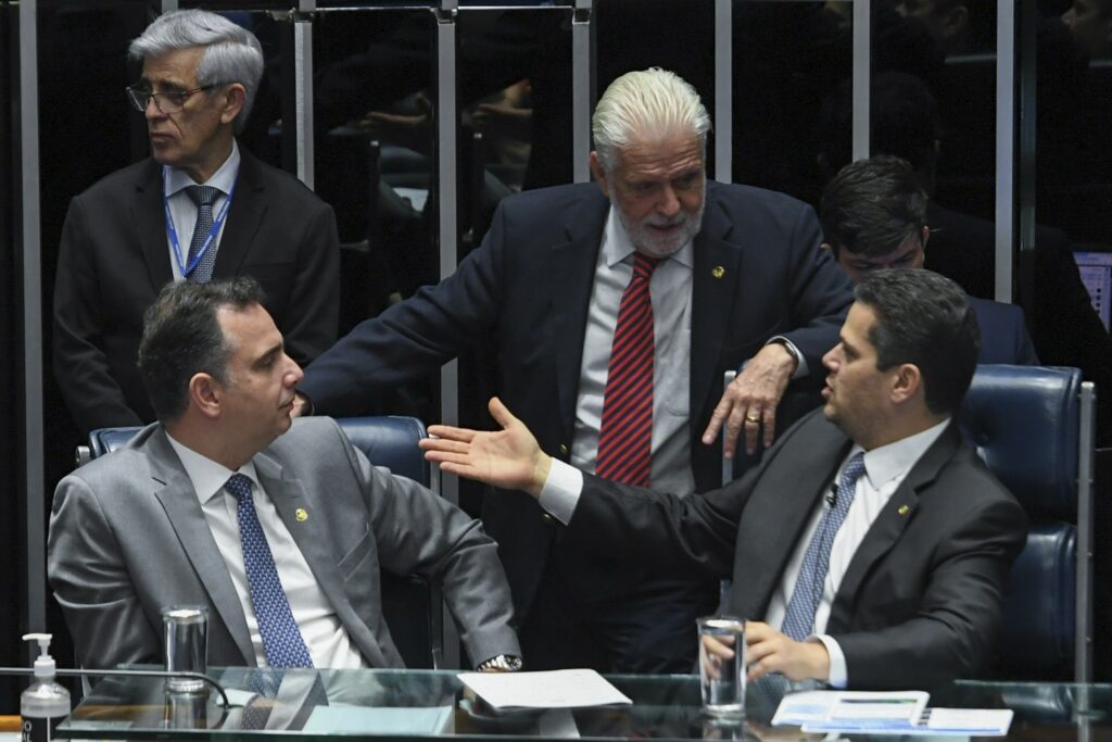 Alcolumbre adia deliberação da PEC dos Precatórios por falta de votos para rejeitar destaque