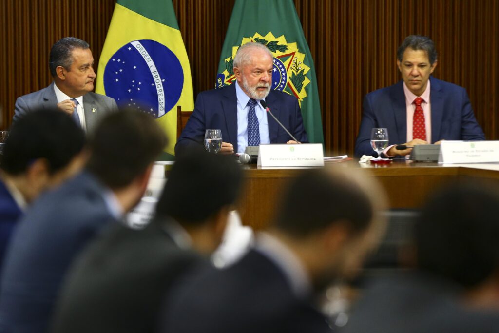 Crise do ‘tarifaço’ alinha ministros em torno de Lula, mas eleição preocupa