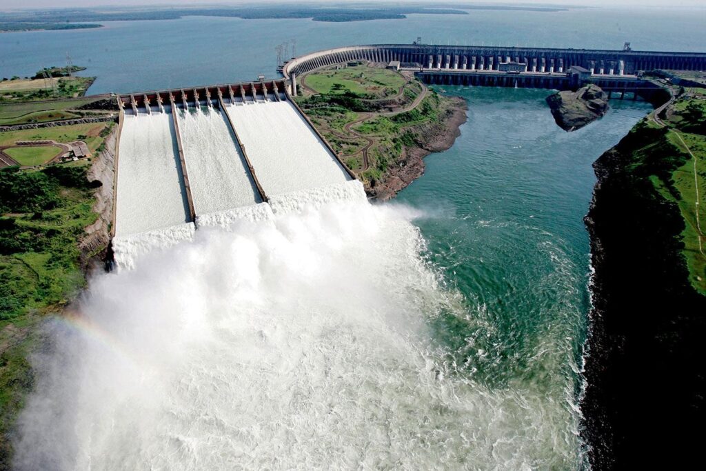 Aneel aprova bônus de Itaipu de R$ 883 milhões para reduzir conta de luz em agosto