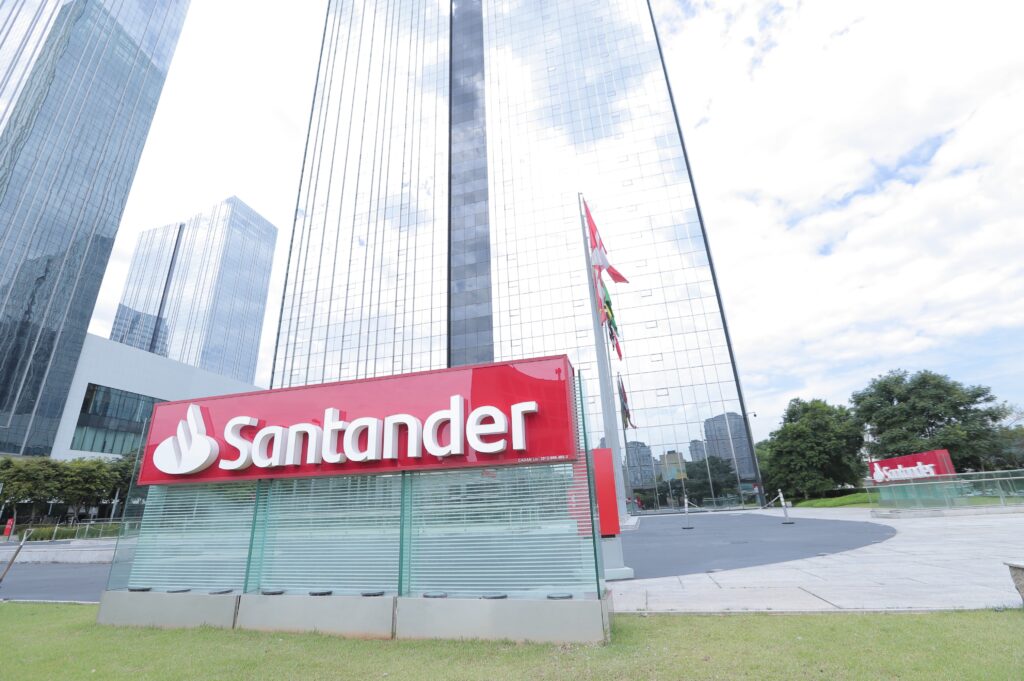Santander não espera ‘melhora material’ na margem com mercado nos próximos trimestres, diz Leão