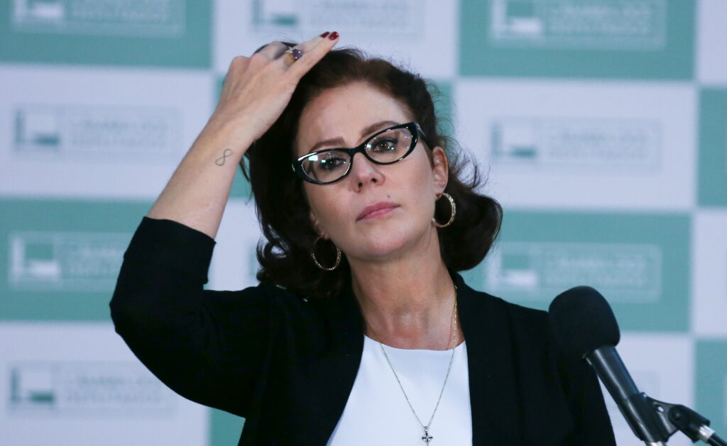 Relembre o que Carla Zambelli fez para ser condenada pelo STF
