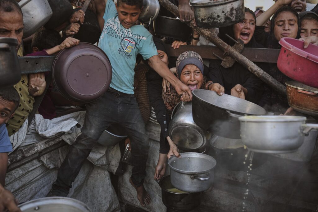 FT: Mortes por fome no mundo aumentam à medida que líderes usam comida como arma