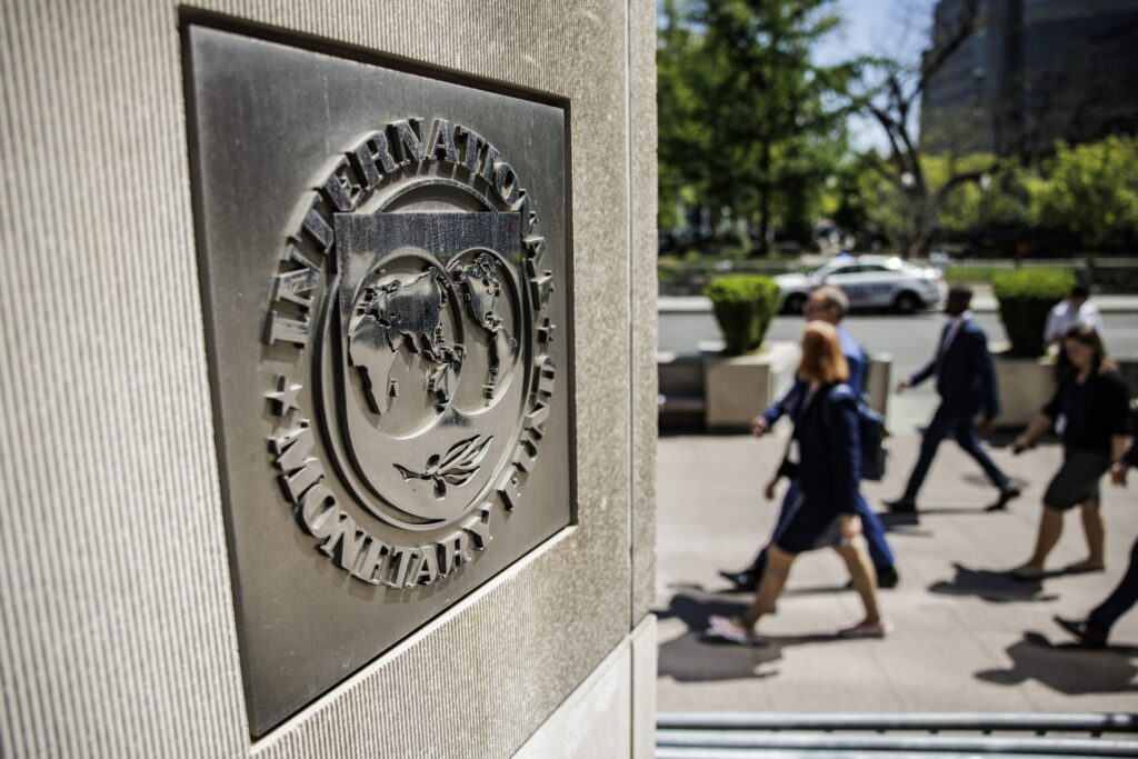 Conselho do FMI aprova desembolso de US$ 2 bilhões a Argentina