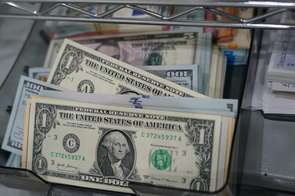 Japão registra emissão recorde de US$ 98 bi em dívida corporativa internacional