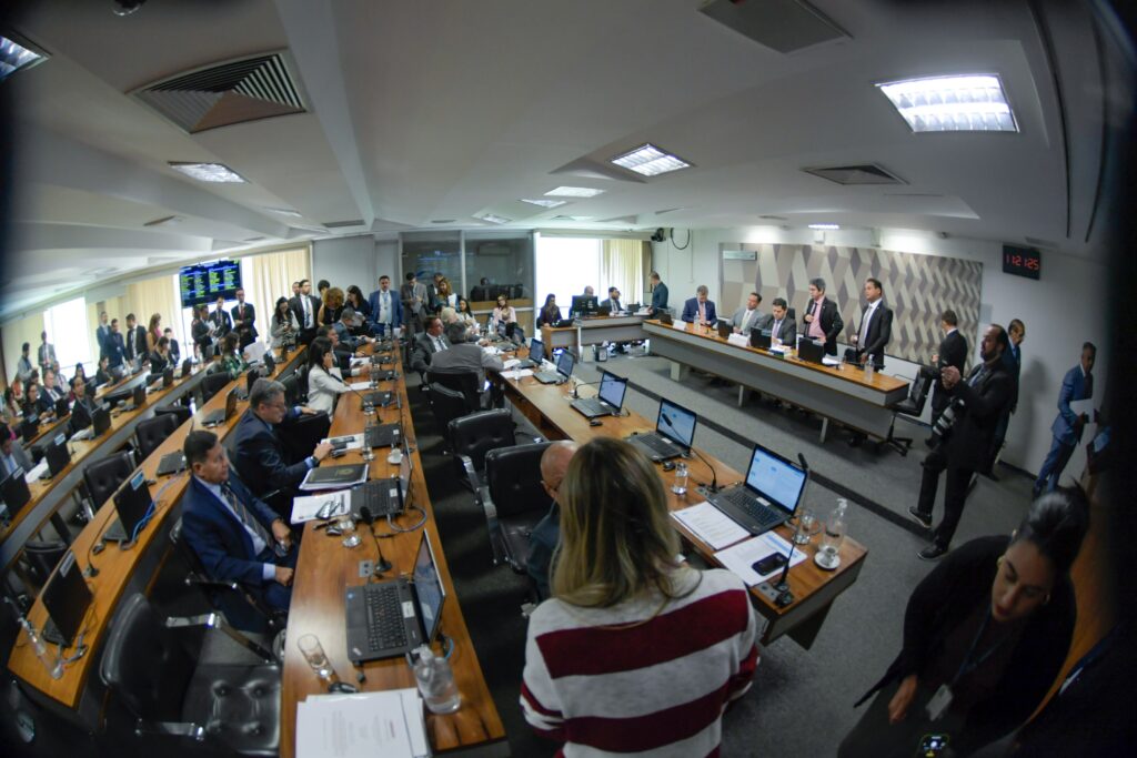 CCJ do Senado aprova texto-base do novo Código Eleitoral
