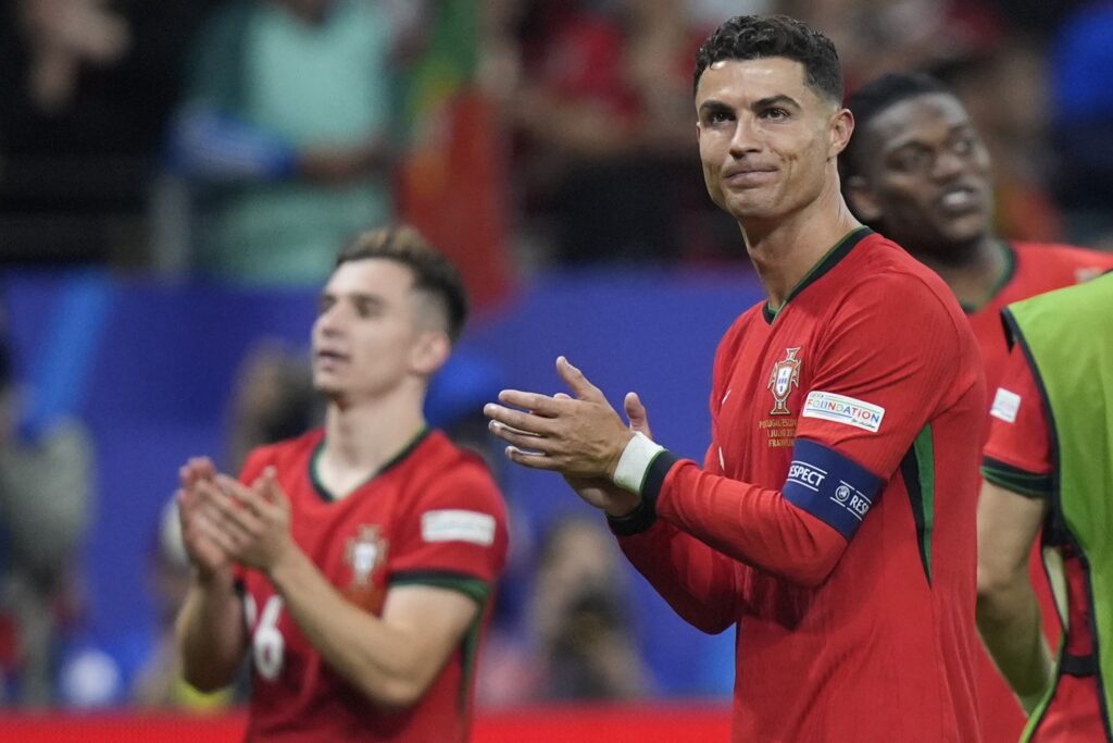 Arábia Saudita quer cortar gastos no futebol e coloca Al Nassr, de Cristiano Ronaldo, à venda