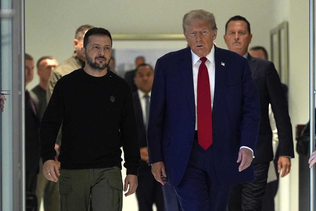 Zelensky conversa com Trump sobre sanções contra a Rússia