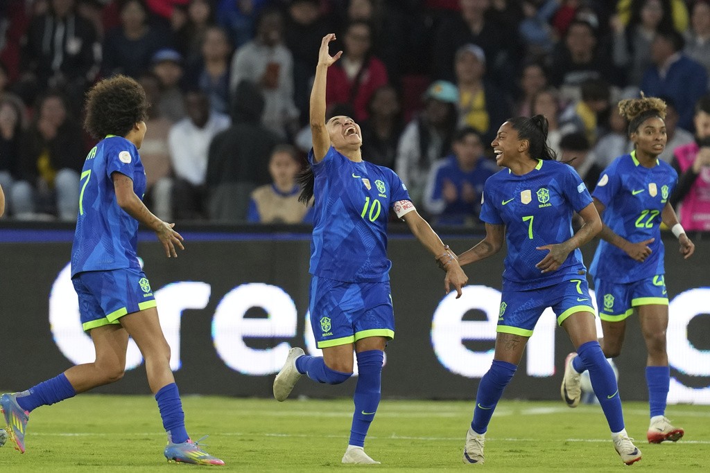 Brasil vence a Colômbia nos pênaltis e conquista nono título da Copa América feminina