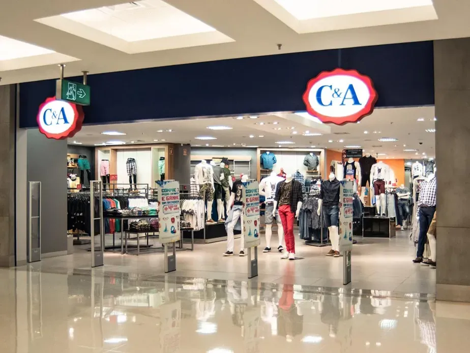 Lucro da C&A soma R$  200,3 milhões no 2º tri, impulsionado por venda de carteira de cartões
