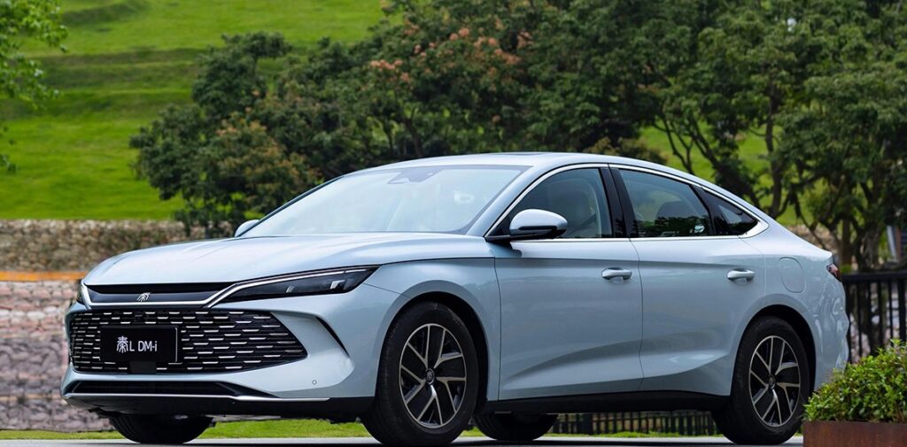 Carros elétricos chineses baratos e elegantes chamam atenção na Europa