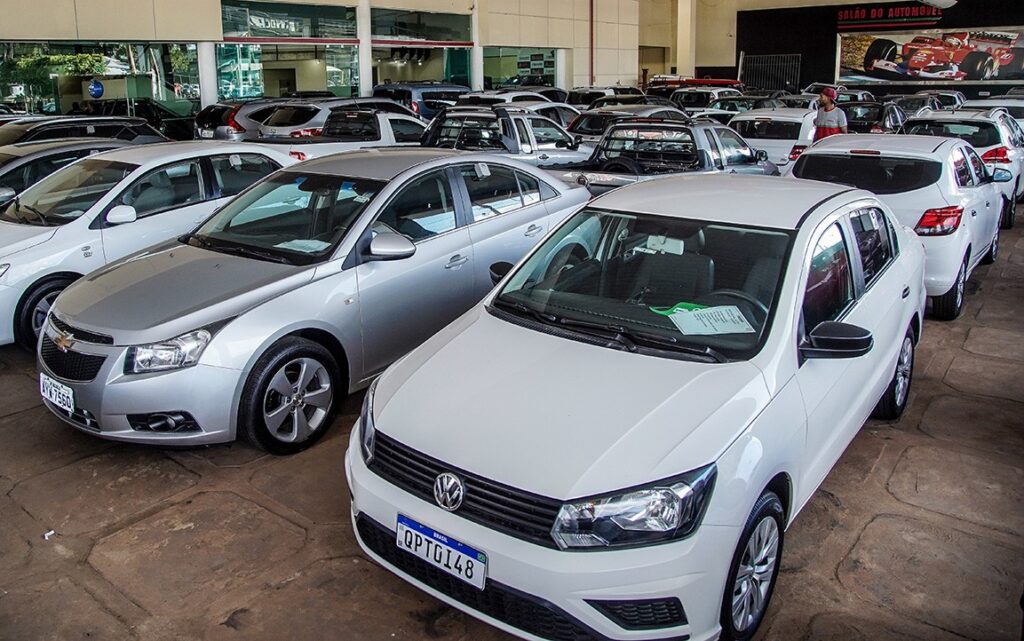 Vendas de veículos com motores 1.0 crescem em julho, diz Fenabrave