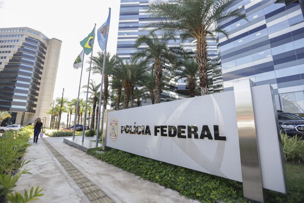 Acrefi firma acordo com Polícia Federal para ampliar combate a fraudes