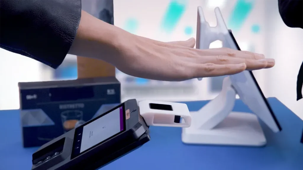 Ingenico aposta em pagamento por biometria da palma da mão no Brasil