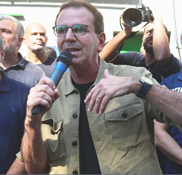 Eduardo Paes admite que deve deixar Prefeitura do Rio antes do fim do mandato