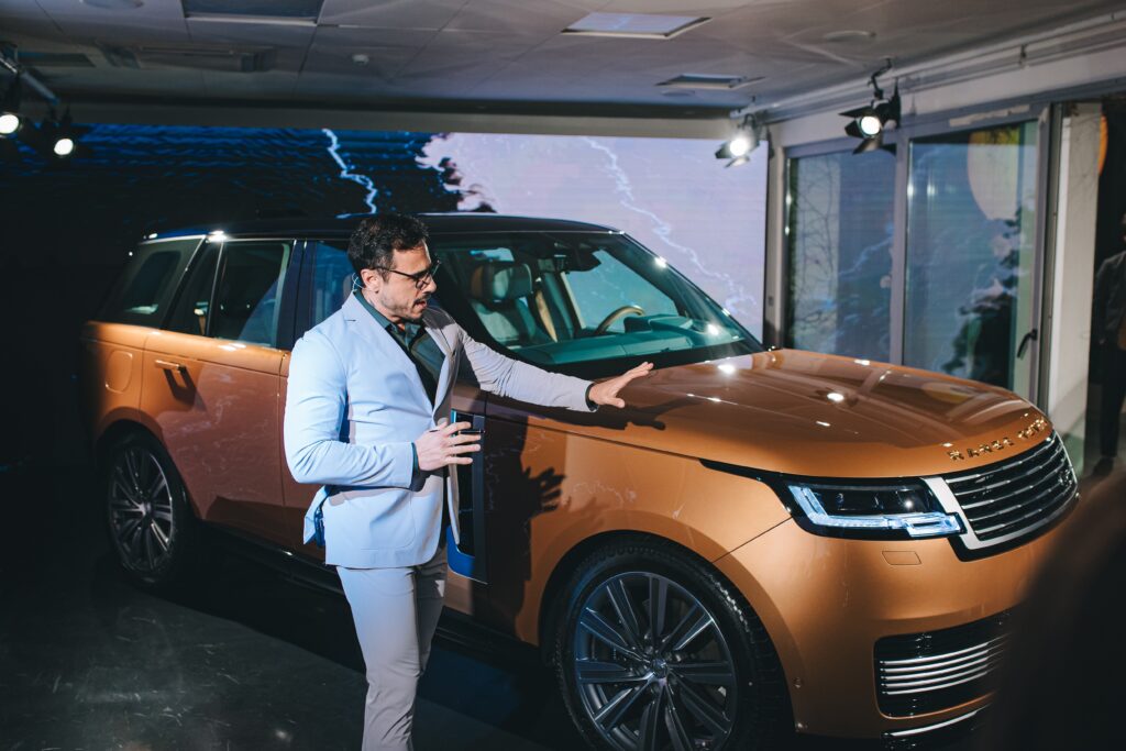 Com carros de até R$ 2,7 milhões, Range Rover investe no marketing da exclusividade