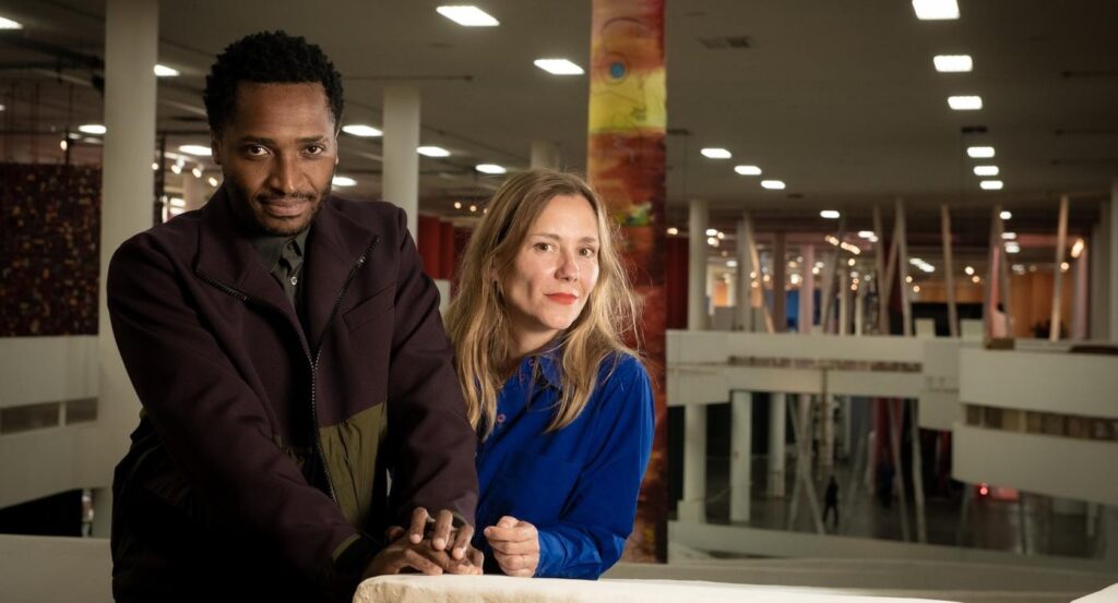 ‘A arte contemporânea não tem limites’, diz curador da 36ª Bienal de São Paulo, que reforça presença de obras comissionadas ‘A arte contemporânea não tem limites’, diz curador da 36ª Bienal de São Paulo, que reforça presença de obras comissionadas