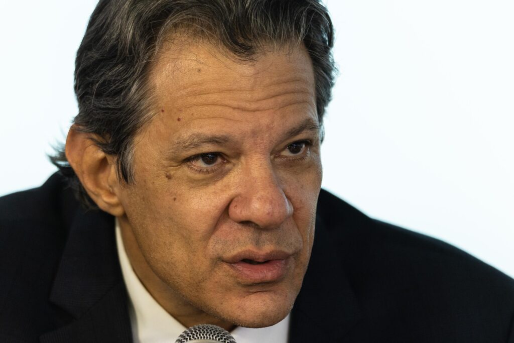 Instituições financeiras não estão sendo supervisionadas; isso é grave, sobretudo à luz dos golpes, diz Haddad