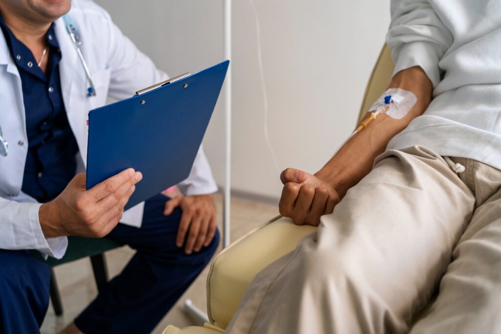 Justiça manda plano de saúde fornecer tratamento e medicamento oncológicos