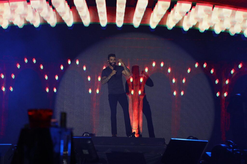 Gusttavo Lima encerra o #SouManaus Passo a Paço 2025 com show inesquecível e público recorde