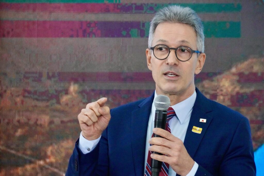 Quero ser último governador que governou com corda no pescoço, diz Zema