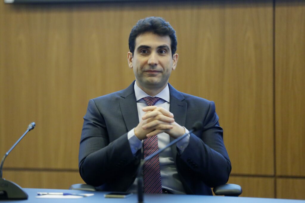 Galípolo diz não haver ‘qualquer tipo de ameaça’ ao sistema financeiro com caso Master Galípolo diz não haver ‘qualquer tipo de ameaça’ ao sistema financeiro com caso Master