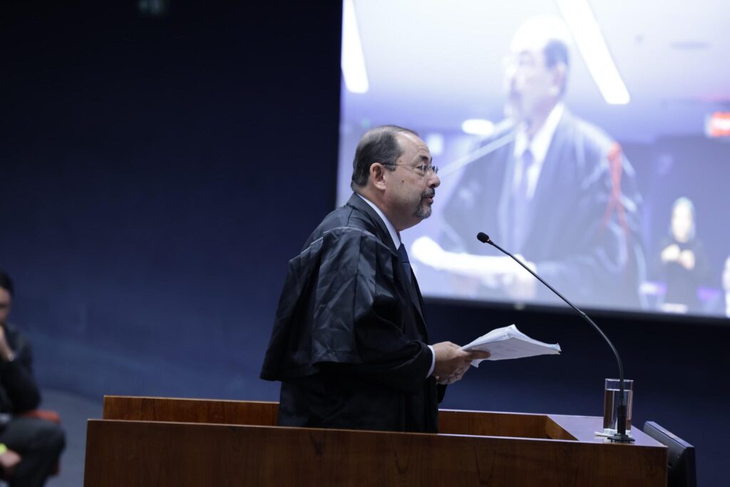 Advogado diz que Bolsonaro não tem relação com atos golpistas e pede absolvição