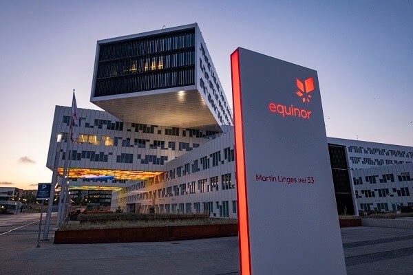 Equinor se compromete a subscrever quase US$ 1 bilhão em ações da Orsted Equinor se compromete a subscrever quase US$ 1 bilhão em ações da Orsted
