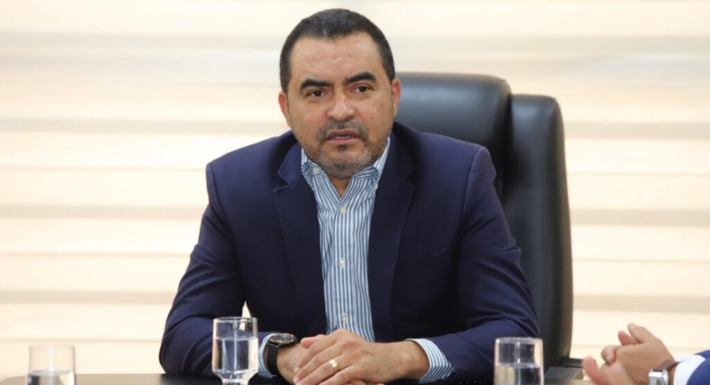 STJ confirma afastamento do governador do Tocantins após operação da PF STJ confirma afastamento do governador do Tocantins após operação da PF